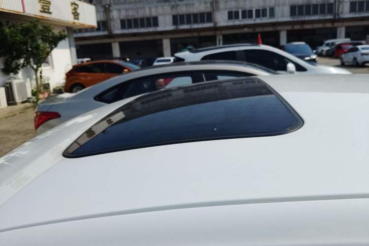 Used Buick Regal 2017 20T Elite Edition Roof