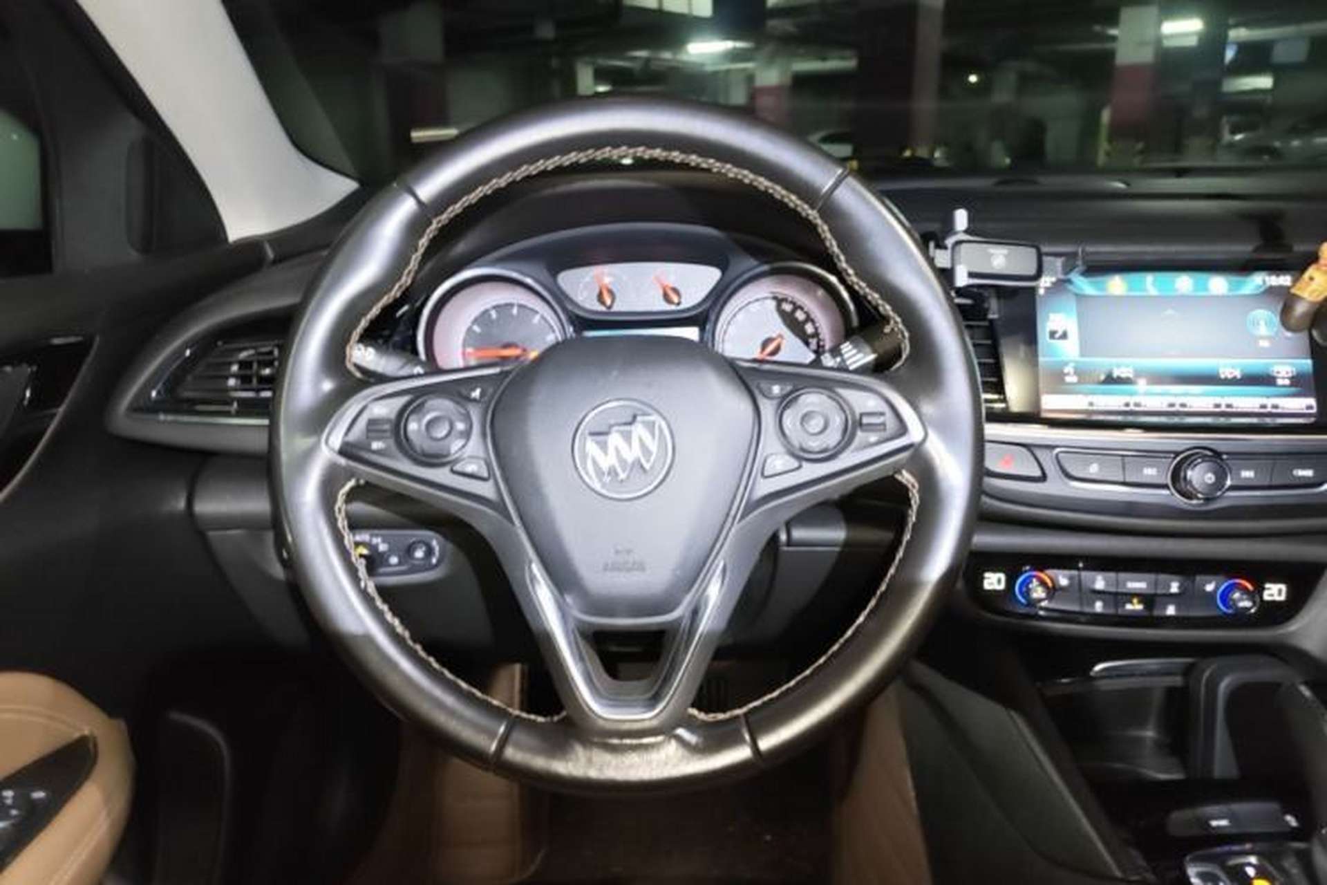 Used Buick Regal 2017 20T Elite Edition Steering Wheel