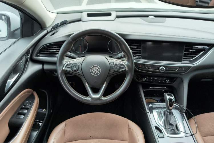 Used Buick Regal 2017 28T Prestige Model Steering Wheel