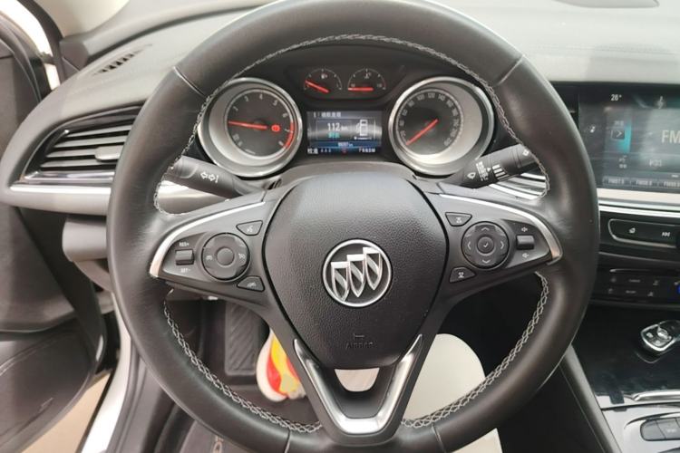 Used Buick Regal 2017 20T Luxury Model Steering Wheel