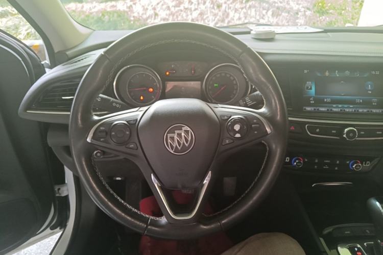 Used Buick Regal 2017 20T Luxury Model Steering Wheel