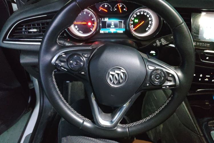 Used Buick Regal 2017 20T Elite Edition Steering Wheel