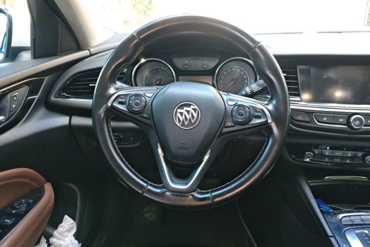 Used Buick Regal 2017 20T Luxury Model Steering Wheel