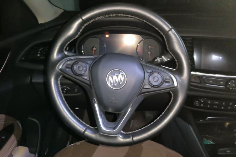 Used Buick Regal 2017 28T Luxury Edition Steering Wheel