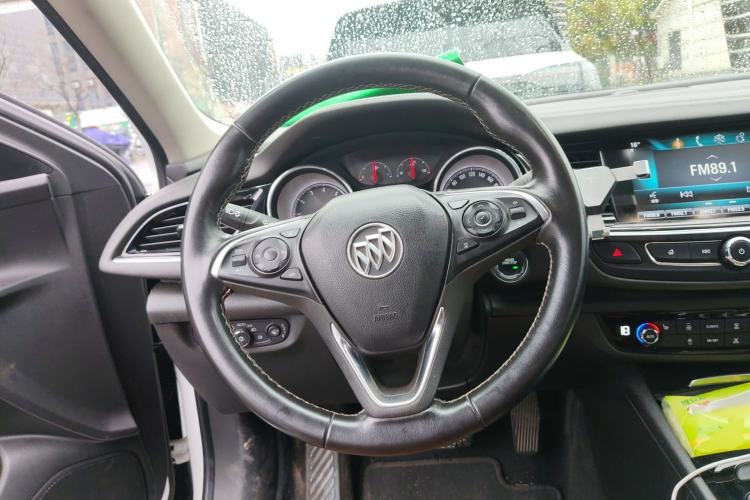 Used Buick Regal 2017 20T Elite Edition Steering Wheel