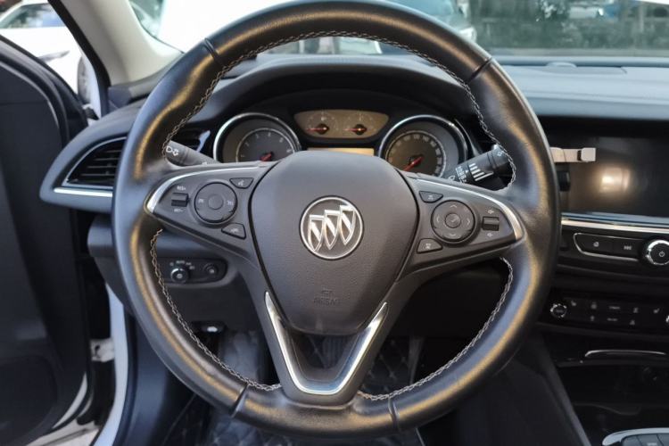 Used Buick Regal 2017 20T Luxury Model Steering Wheel