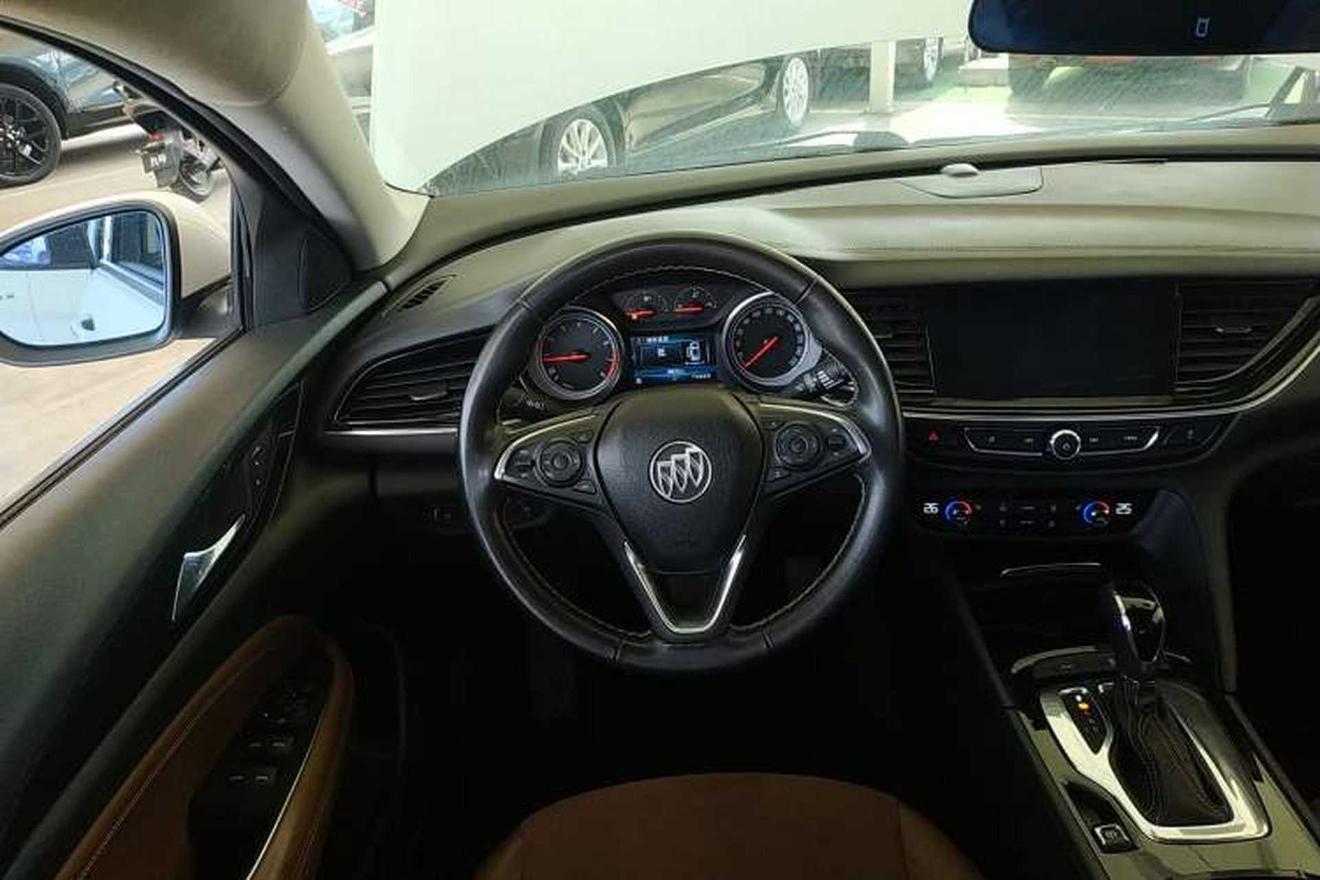 Used Buick Regal 2017 20T Luxury Model Steering Wheel