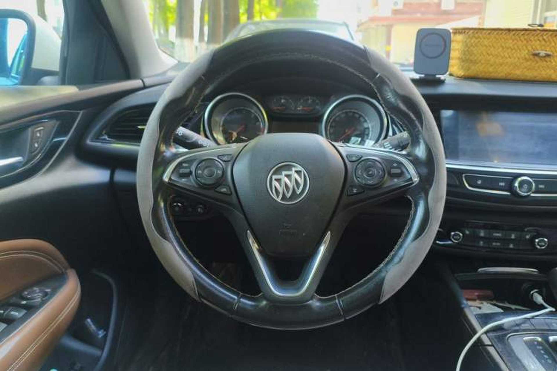 Used Buick Regal 2017 20T Elite Edition Steering Wheel