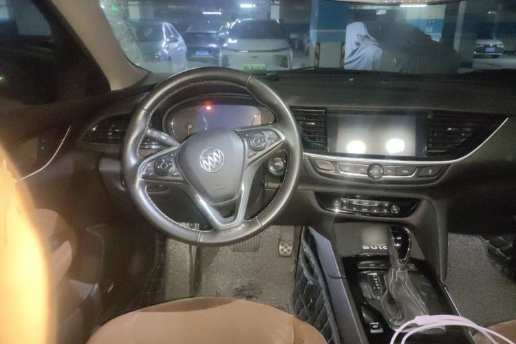 Used Buick Regal 2017 28T Prestige Model Steering Wheel