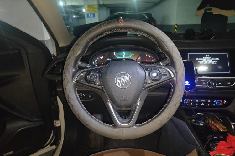 Used Buick Regal 2017 28T Prestige Model Steering Wheel