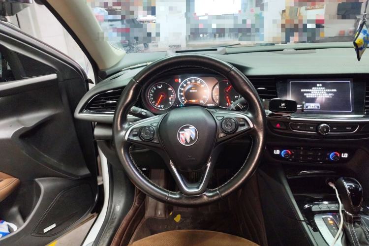 Used Buick Regal 2017 28T Prestige Model Steering Wheel