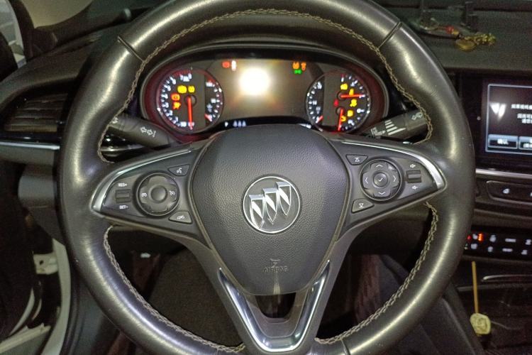 Used Buick Regal 2017 28T Luxury Edition Steering Wheel