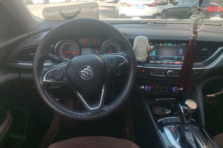 Used Buick Regal 2017 20T Elite Edition Steering Wheel