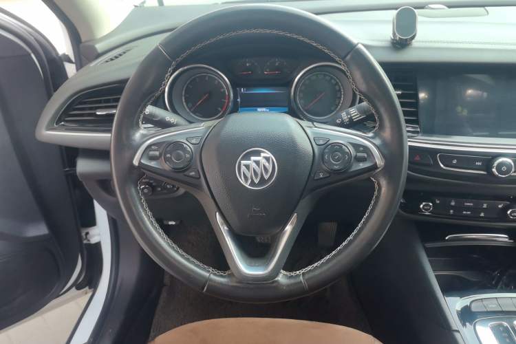Used Buick Regal 2017 20T Elite Edition Steering Wheel