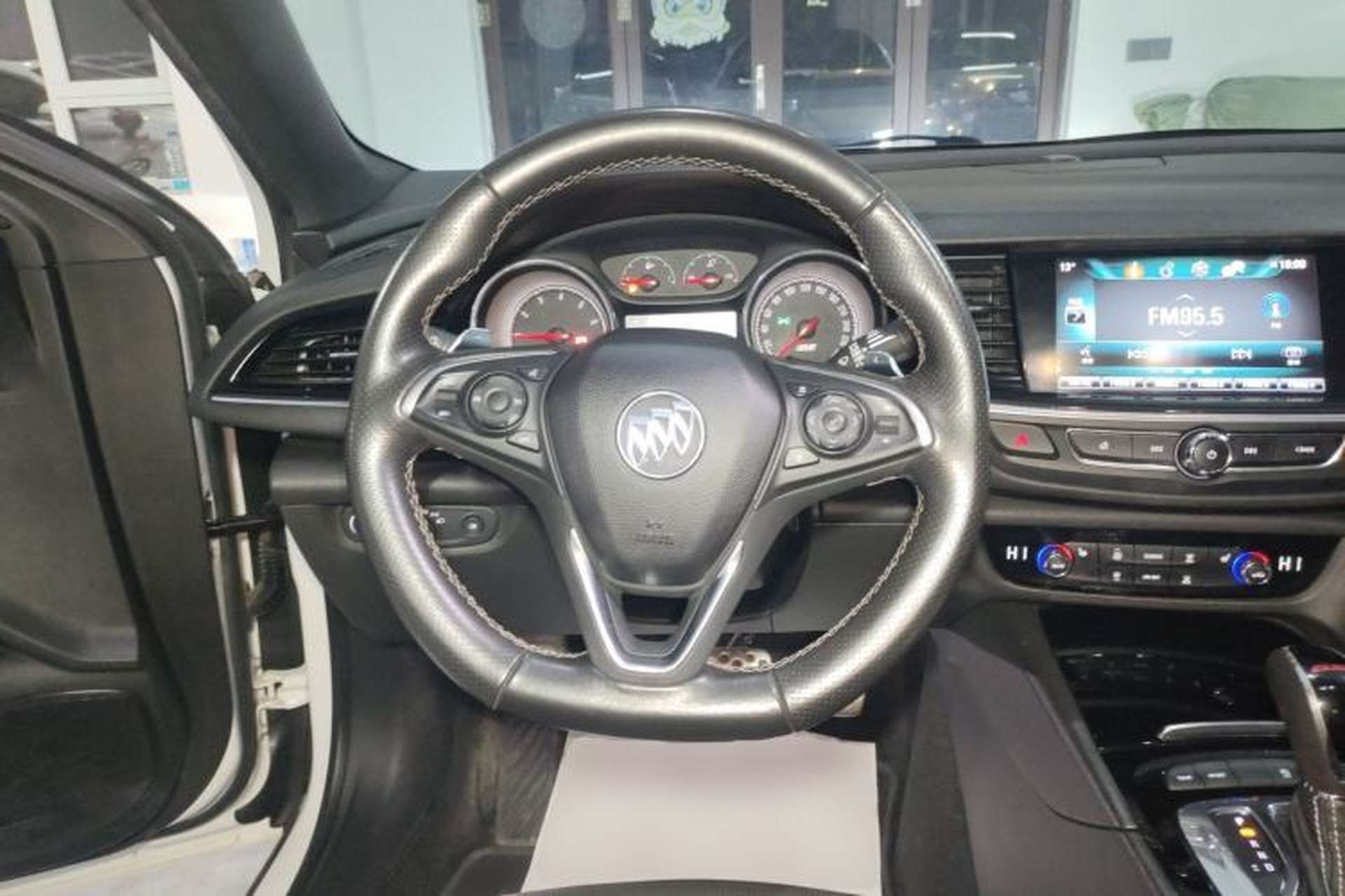 Used Buick Regal 2017 GS 28T Luxury Model Steering Wheel