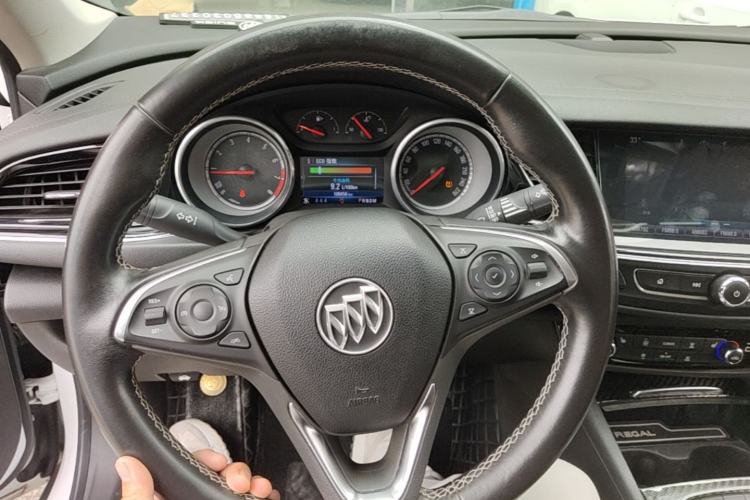 Used Buick Regal 2017 20T Elite Edition Steering Wheel