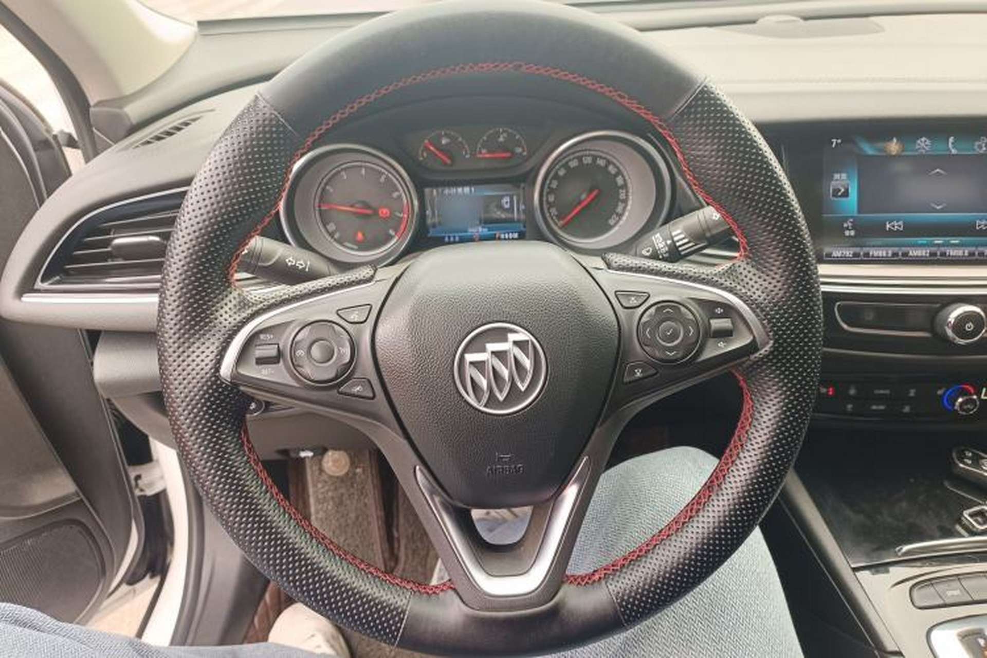 Used Buick Regal 2017 20T Elite Edition Steering Wheel