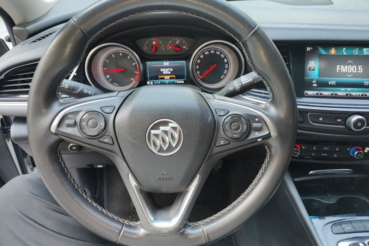 Used Buick Regal 2017 20T Elite Edition Steering Wheel