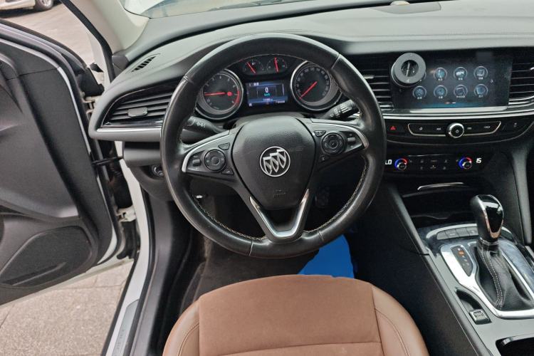 Used Buick Regal 2017 20T Elite Edition Steering Wheel