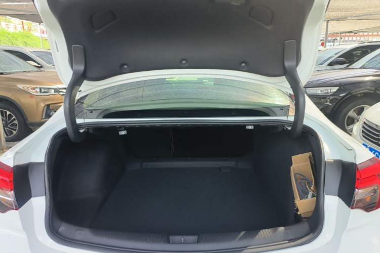 Used Buick Regal 2017 20T Elite Edition Trunk