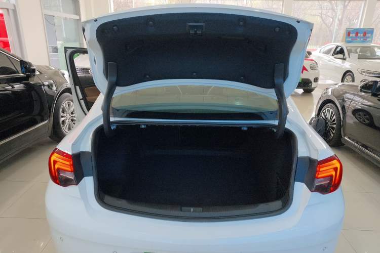 Used Buick Regal 2017 20T Elite Edition Trunk