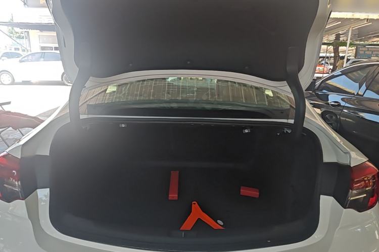 Used Buick Regal 2017 20T Elite Edition Trunk