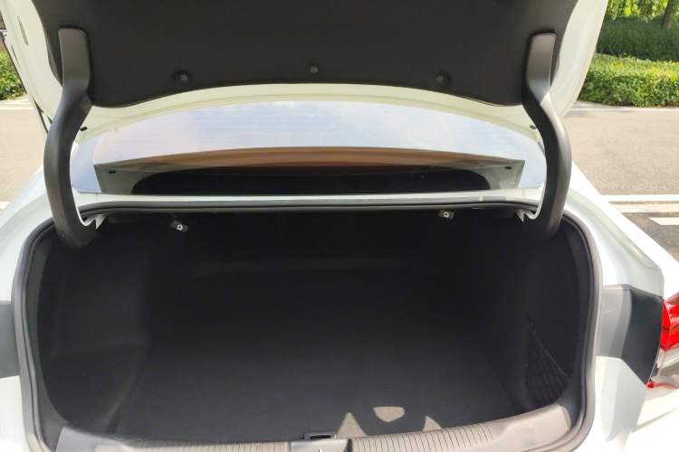 Used Buick Regal 2017 20T Elite Edition Trunk