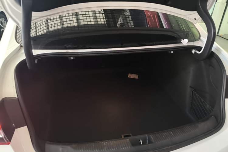 Used Buick Regal 2017 20T Elite Edition Trunk