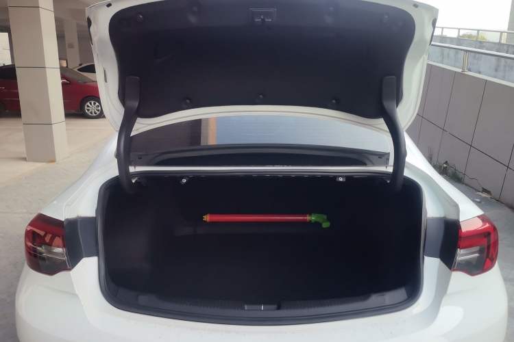 Used Buick Regal 2017 20T Elite Edition Trunk