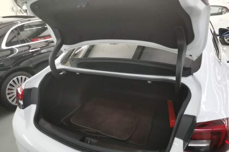 Used Buick Regal 2017 20T Elite Edition Trunk
