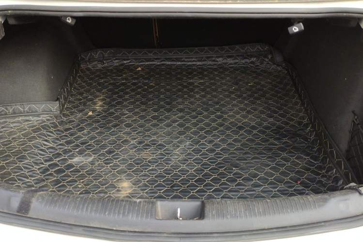 Used Buick Regal 2017 20T Elite Edition Trunk