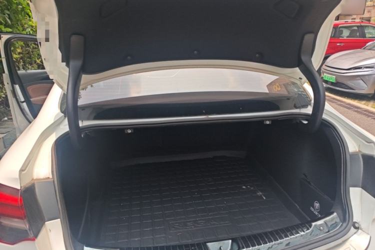 Used Buick Regal 2017 20T Prestige Model Trunk