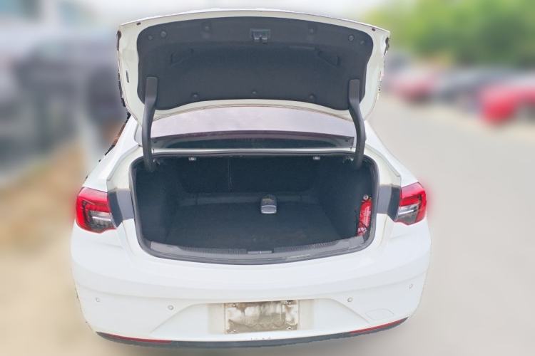 Used Buick Regal 2017 20T Elite Edition Trunk