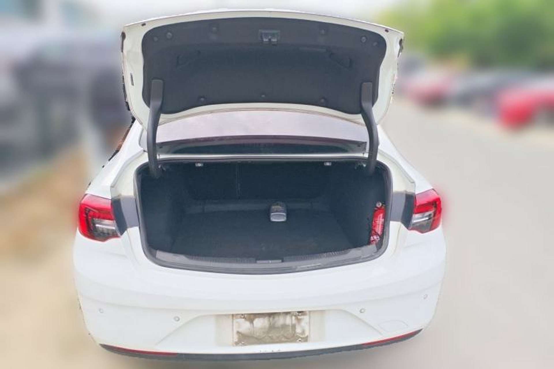 Used Buick Regal 2017 20T Elite Edition Trunk