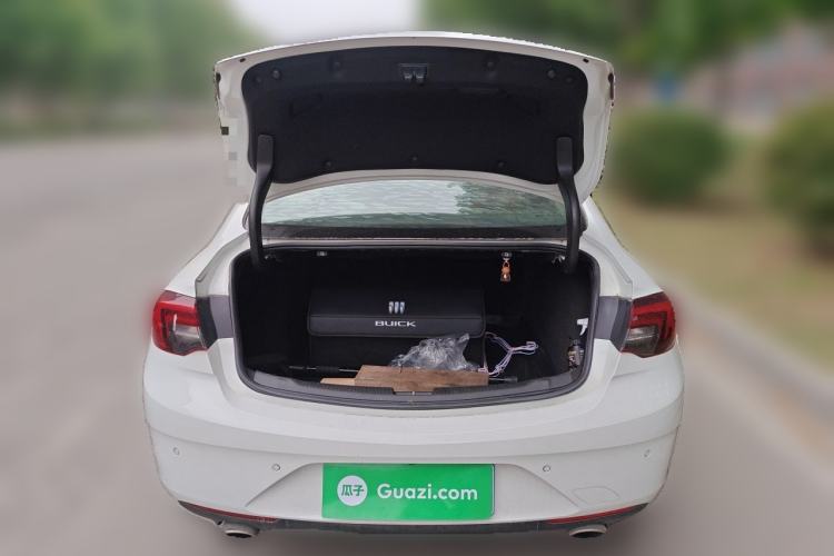 Used Buick Regal 2017 28T Luxury Edition Trunk