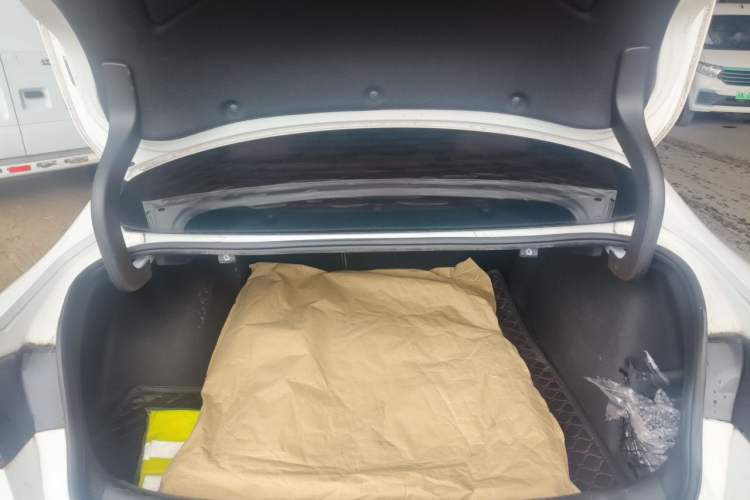 Used Buick Regal 2017 20T Elite Edition Trunk