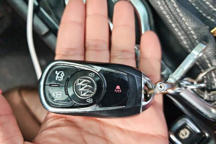 Used Buick Regal 2017 20T Luxury Model Vehicle Key