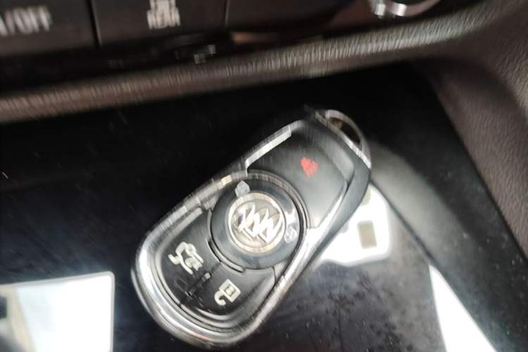 Used Buick Regal 2017 20T Luxury Model Vehicle Key