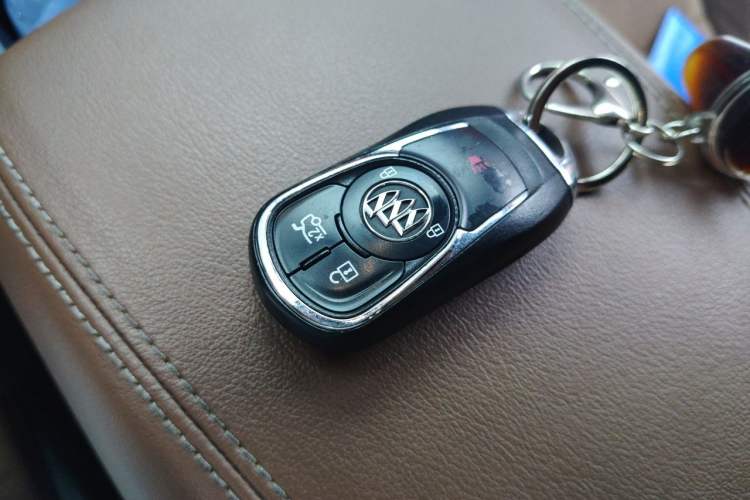 Used Buick Regal 2017 20T Luxury Model Vehicle Key