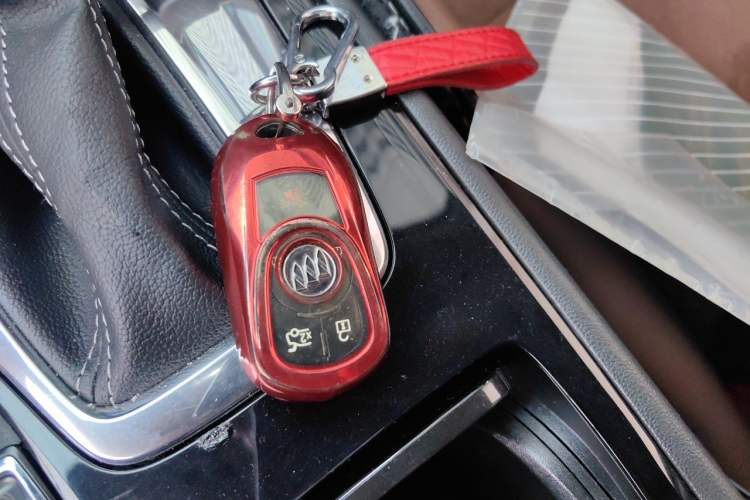 Used Buick Regal 2017 28T Luxury Edition Vehicle Key