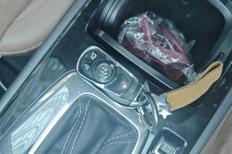 Used Buick Regal 2017 20T Elite Edition Vehicle Key