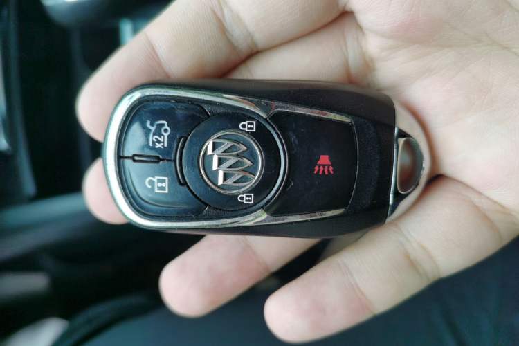 Used Buick Regal 2017 20T Elite Edition Vehicle Key