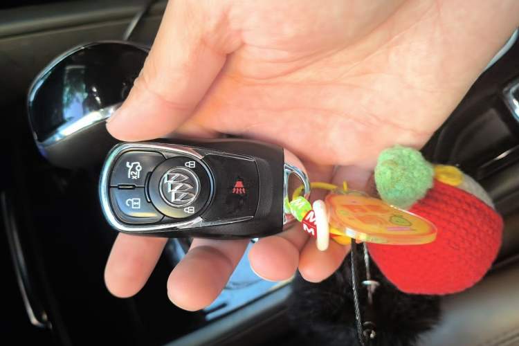 Used Buick Regal 2017 20T Elite Edition Vehicle Key