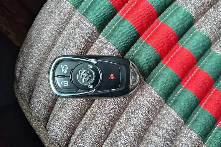 Used Buick Regal 2017 20T Luxury Model Vehicle Key
