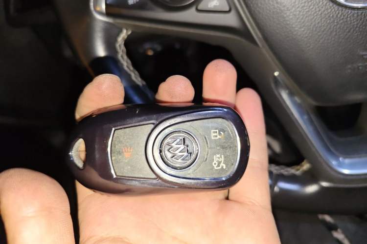 Used Buick Regal 2017 20T Luxury Model Vehicle Key