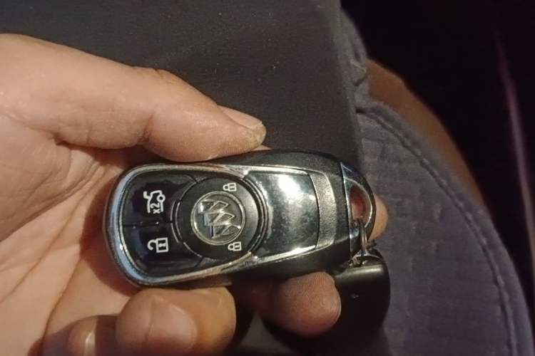 Used Buick Regal 2017 20T Elite Edition Vehicle Key
