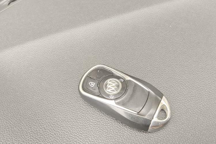 Used Buick Regal 2017 20T Elite Edition Vehicle Key