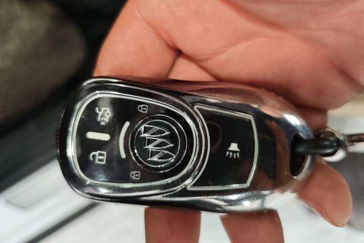 Used Buick Regal 2017 20T Elite Edition Vehicle Key