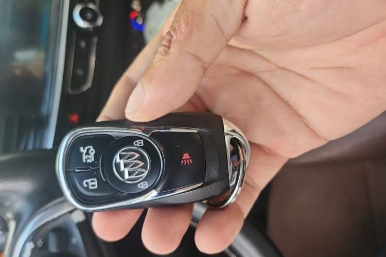 Used Buick Regal 2017 20T Elite Edition Vehicle Key