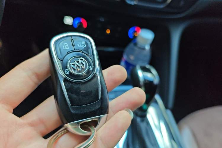 Used Buick Regal 2017 20T Elite Edition Vehicle Key